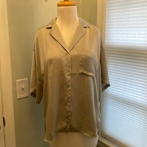 H&M Women’s Buttoned Satin Short Sleeve